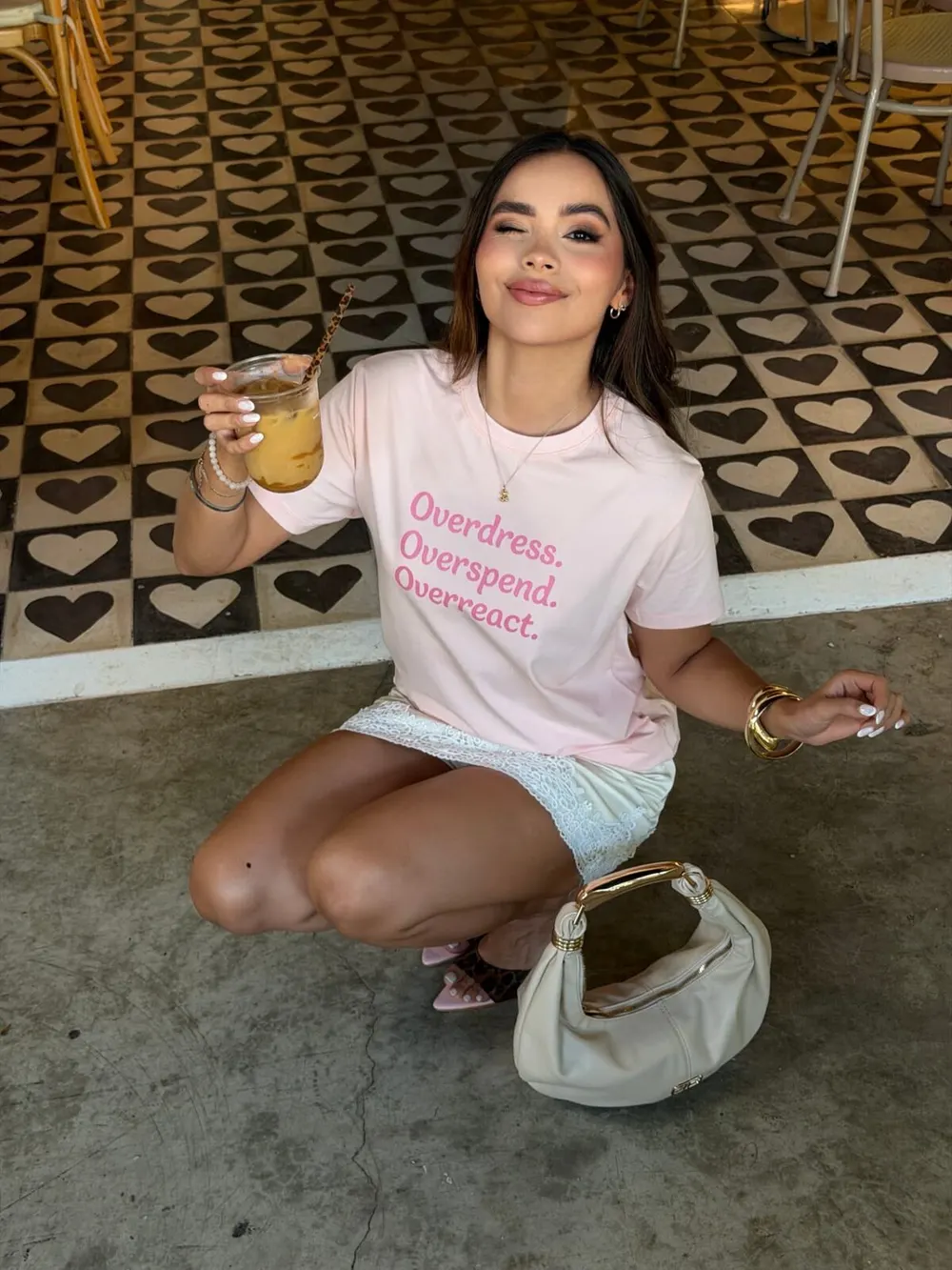 Look con camiseta TattiLaverde